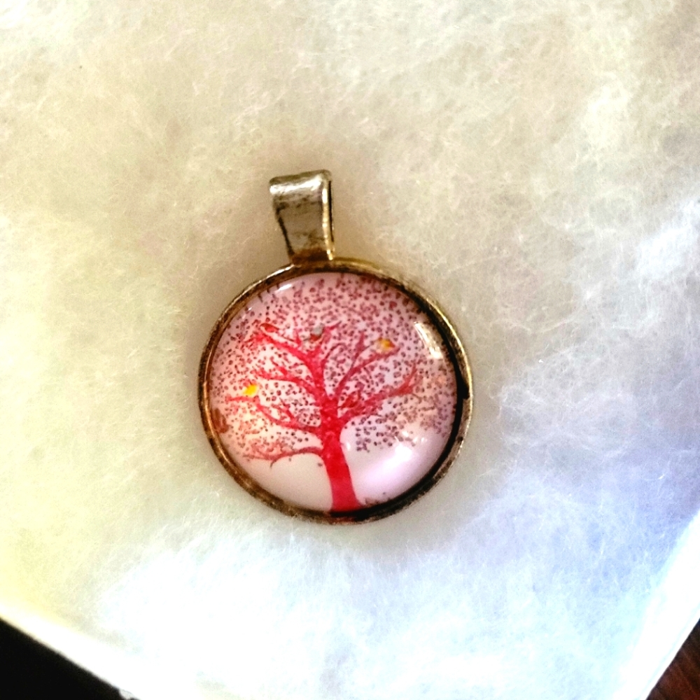 ESTATE FIND  TREE OF LIFE VINTAGE LOOK  CABECHON  PENDANT